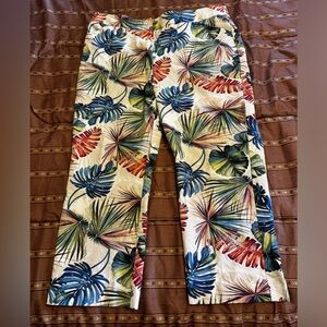 Chicos leaf patterns ankle jeans sz 3(16)